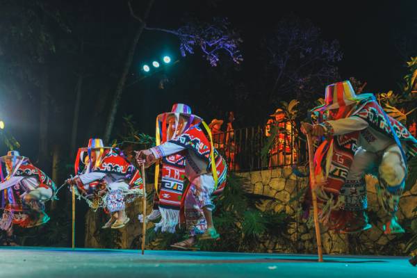 Presentación de danza folklórica